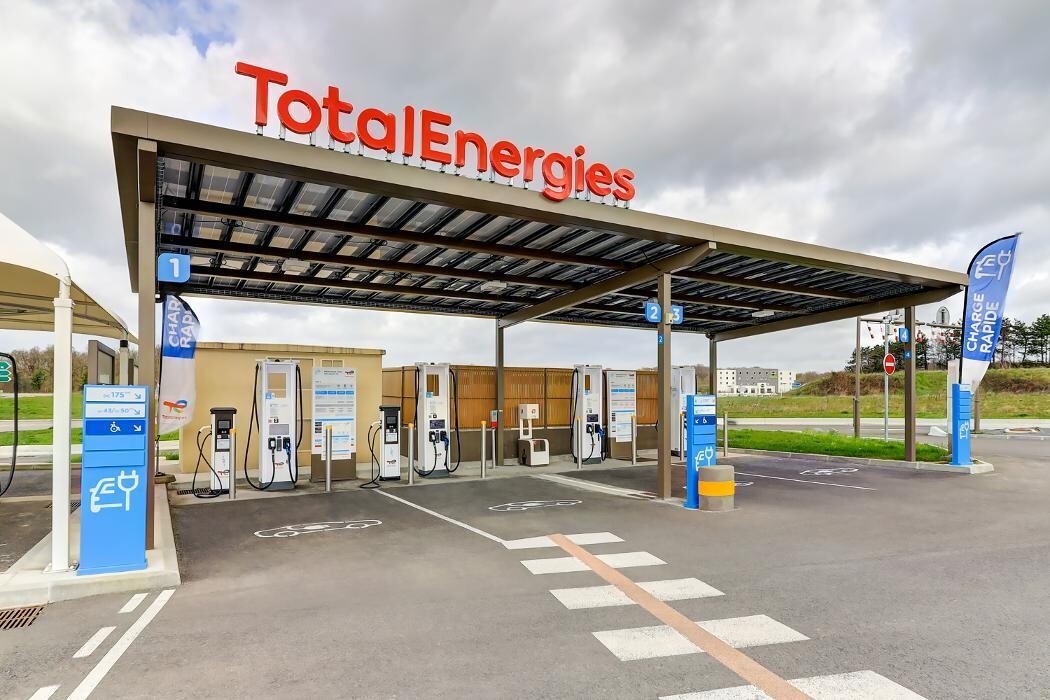 Images TotalEnergies Access - REL.ROND POINT J. ROSE