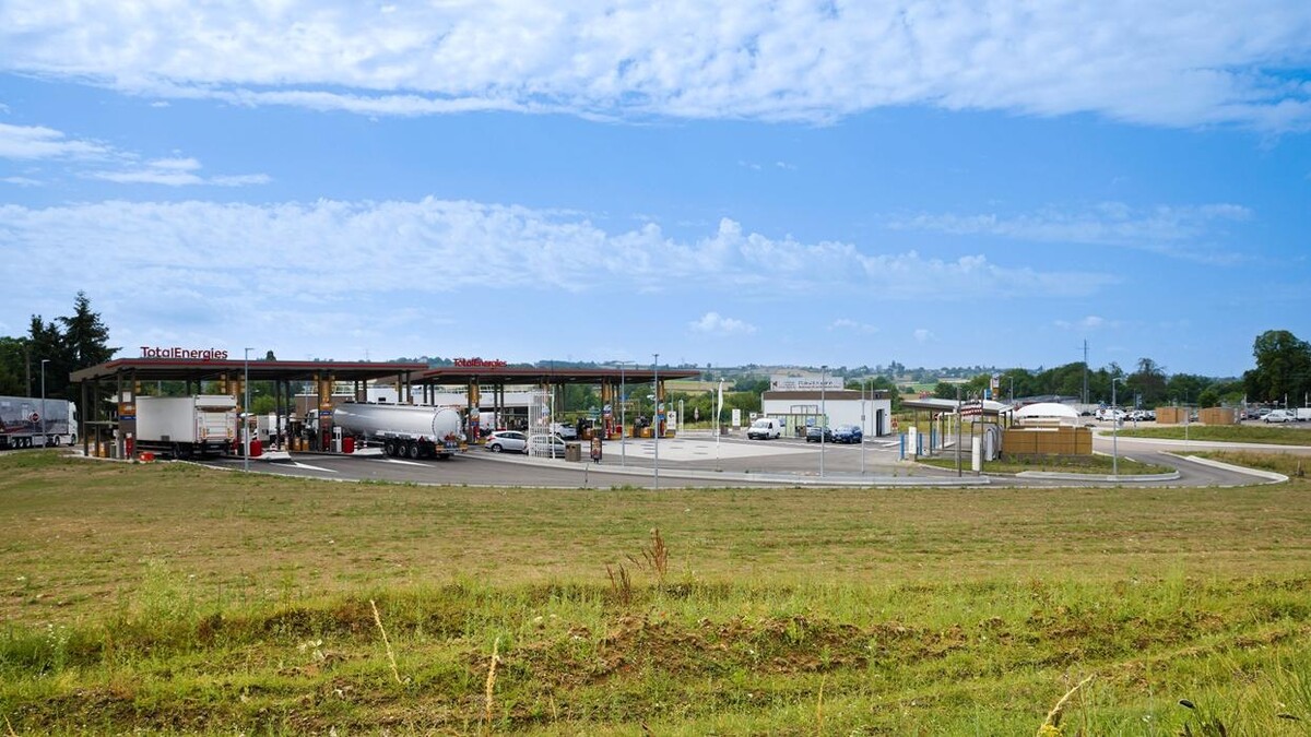 Images TotalEnergies Access - REL.ROND POINT J. ROSE