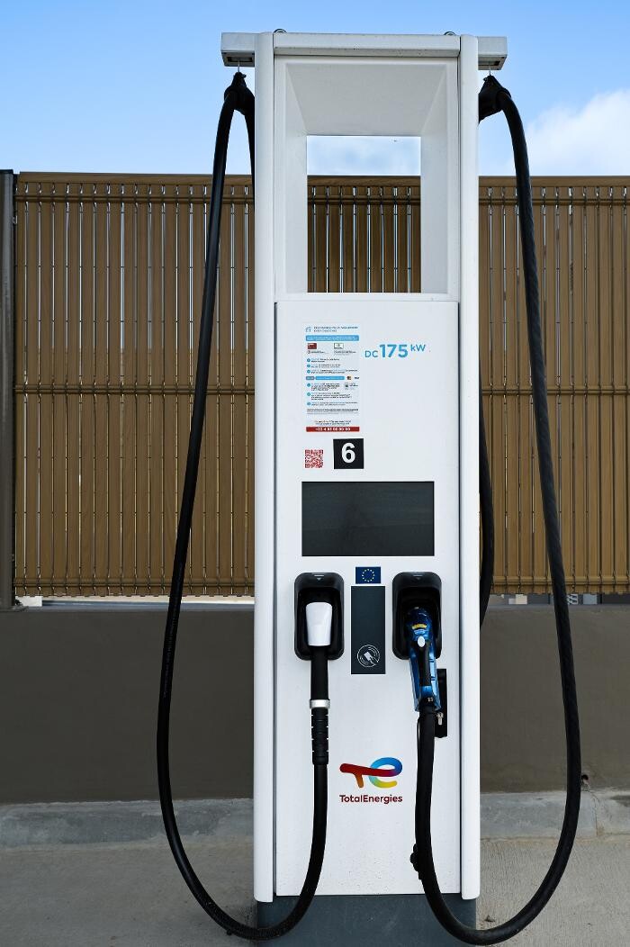 Images TotalEnergies Access - REL.ROND POINT J. ROSE