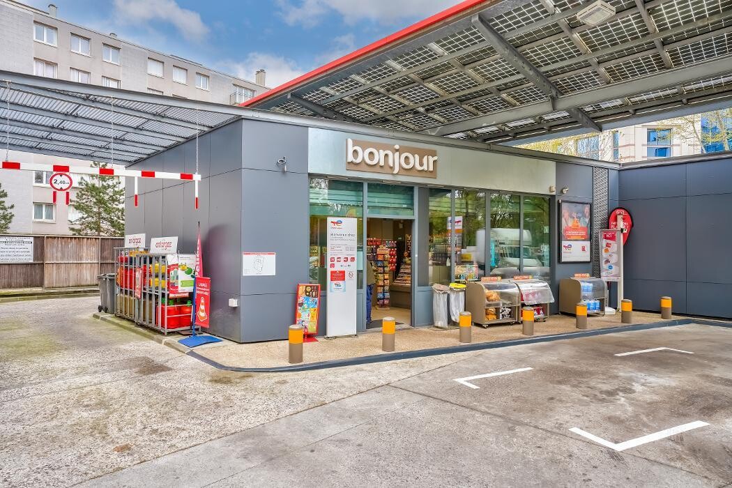 Images TotalEnergies Access - RELAIS ISSY LES MOULINEAUX VOISIN