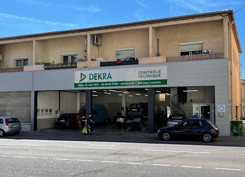 Images Centre contrôle technique DEKRA