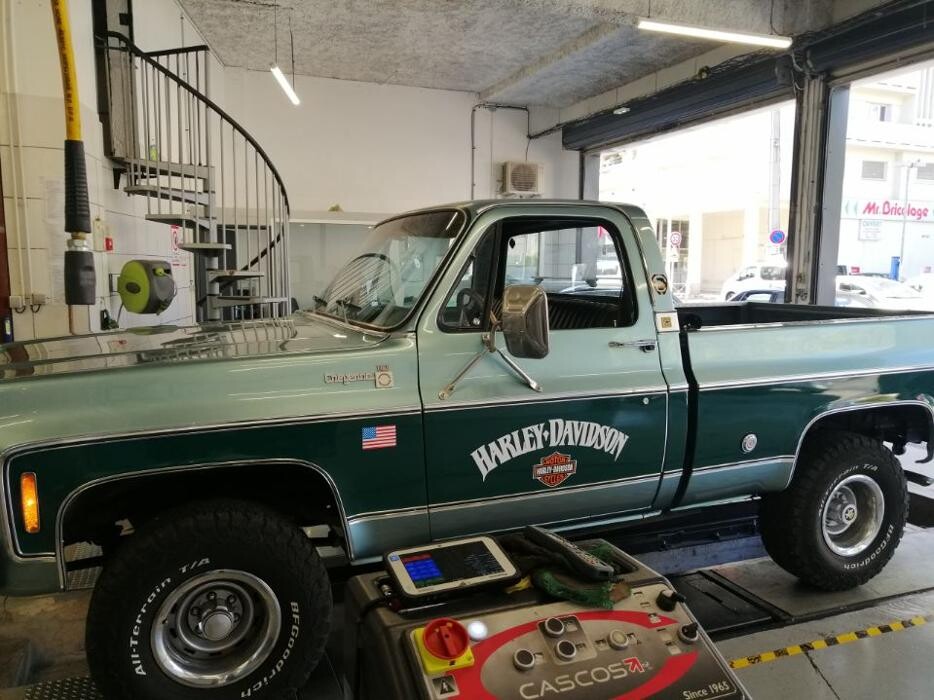 Images Centre contrôle technique DEKRA