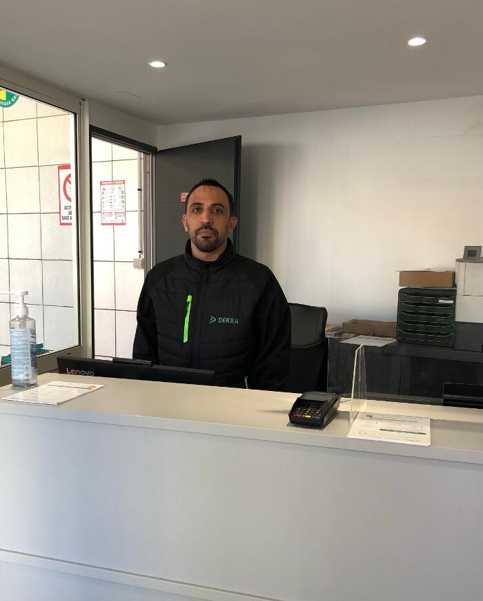 Images Centre contrôle technique DEKRA