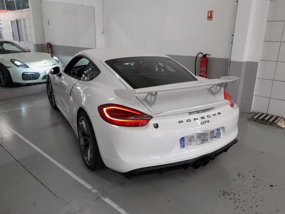 Images Centre contrôle technique DEKRA