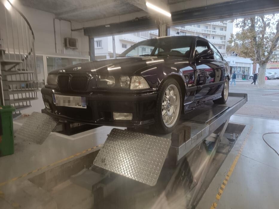 Images Centre contrôle technique DEKRA