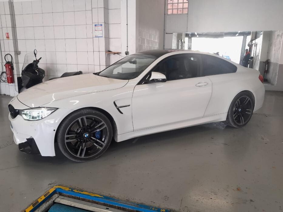 Images Centre contrôle technique DEKRA