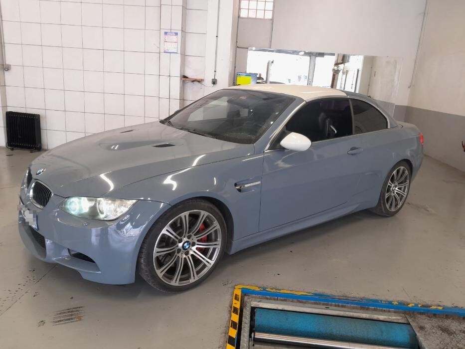 Images Centre contrôle technique DEKRA