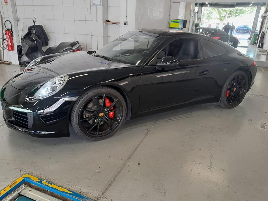 Images Centre contrôle technique DEKRA