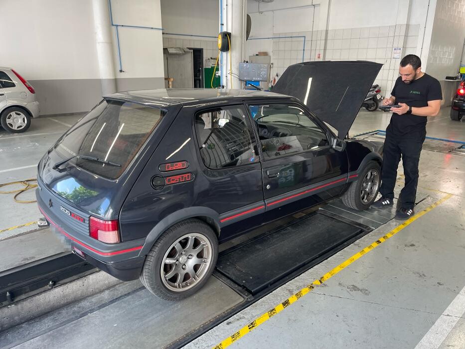 Images Centre contrôle technique DEKRA