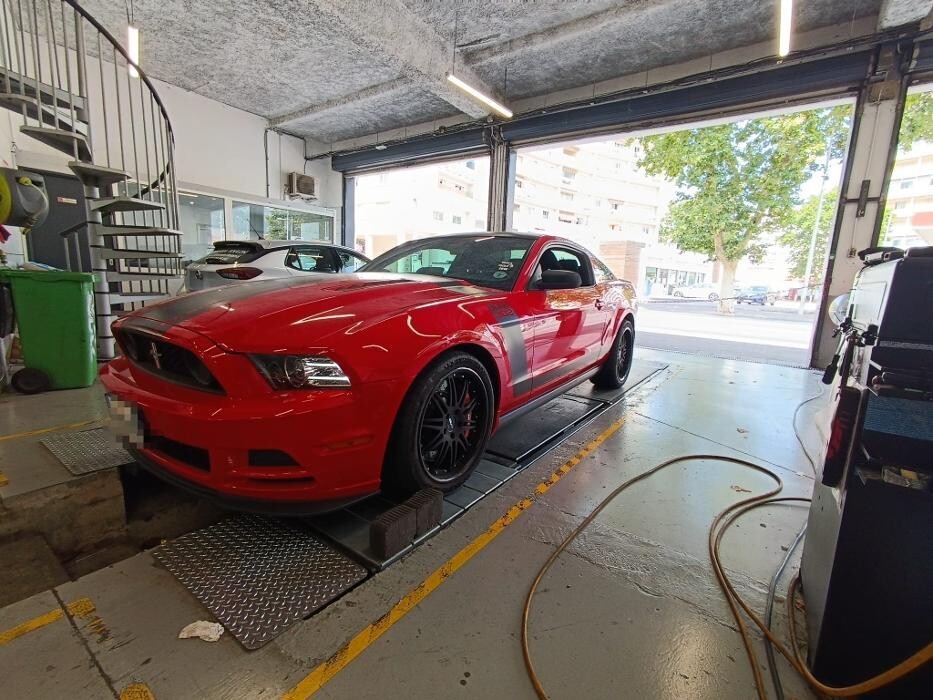 Images Centre contrôle technique DEKRA