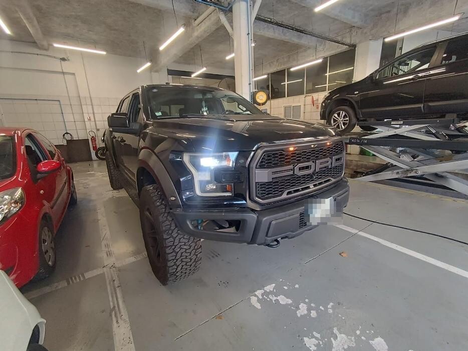 Images Centre contrôle technique DEKRA