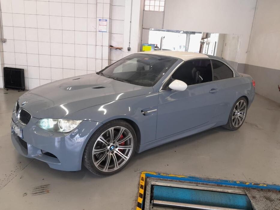 Images Centre contrôle technique DEKRA