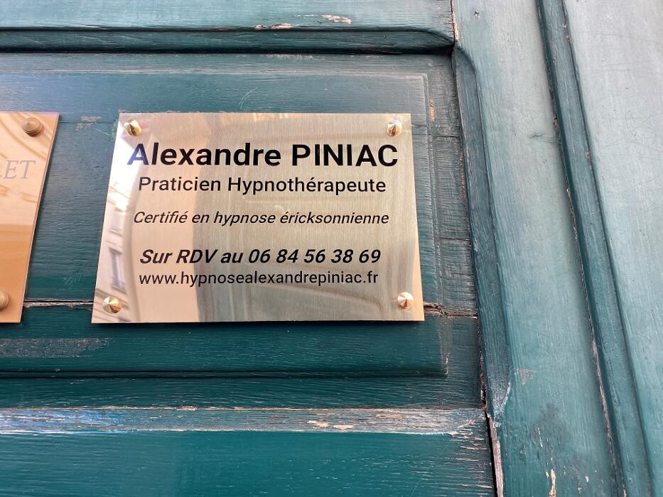 Images Hypnose Alexandre PINIAC Hypnothérapeute Saumur