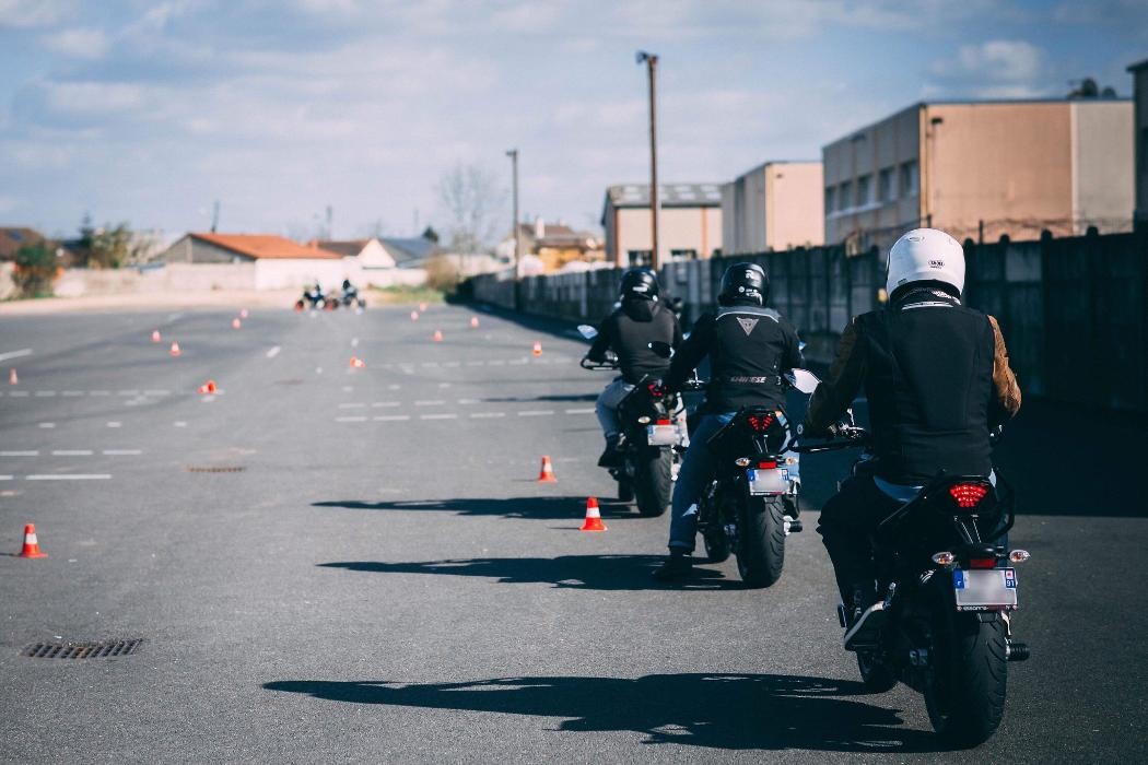 Images Moto team 75