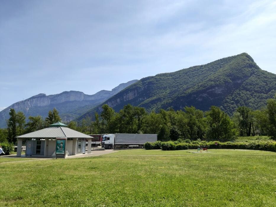 Images Station Service Enilive - Ile Rose