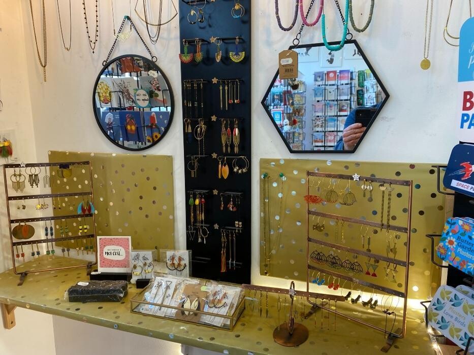 Images PETITS PINPINS