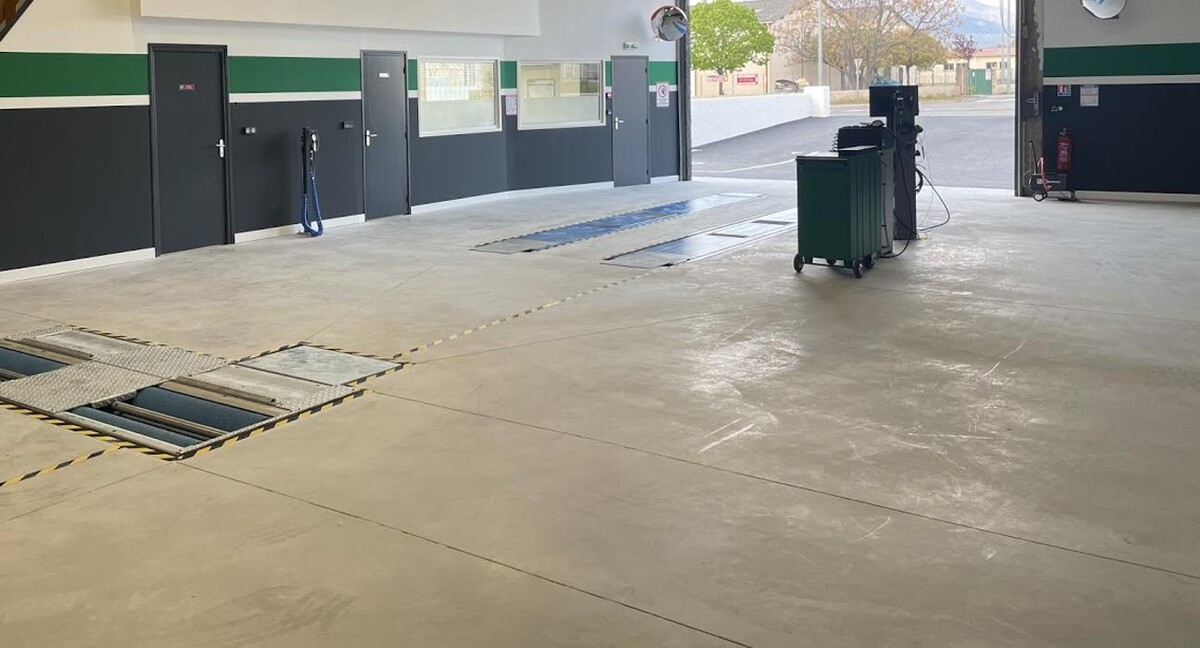 Images Centre contrôle technique auto moto DEKRA Le Boulou