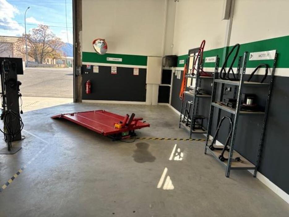 Images Centre contrôle technique auto moto DEKRA Le Boulou