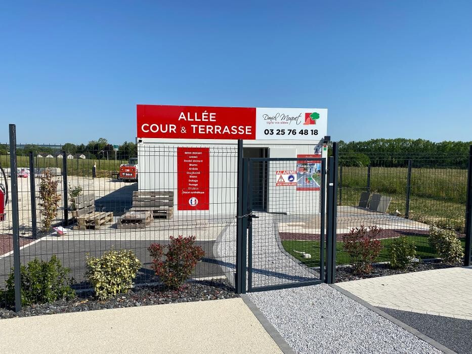 Images Daniel Moquet signe vos allées - Ent. Pichot