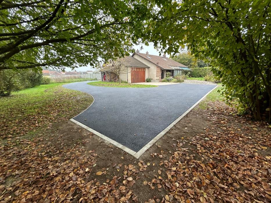 Images Daniel Moquet signe vos allées - Ent. Pichot