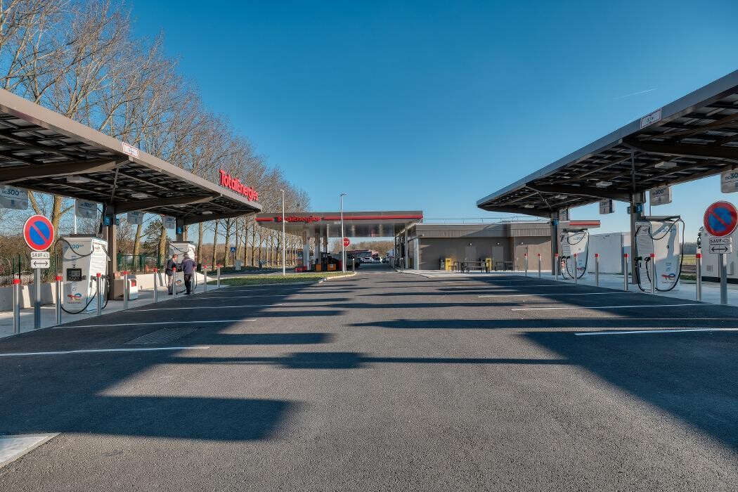 Images TotalEnergies Access - RELAIS PLAINE FAVREUSE EST
