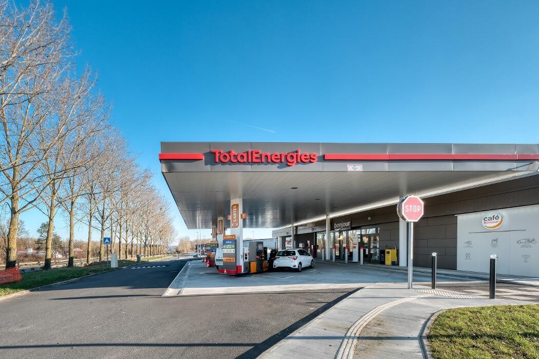 Images TotalEnergies Access - RELAIS PLAINE FAVREUSE EST