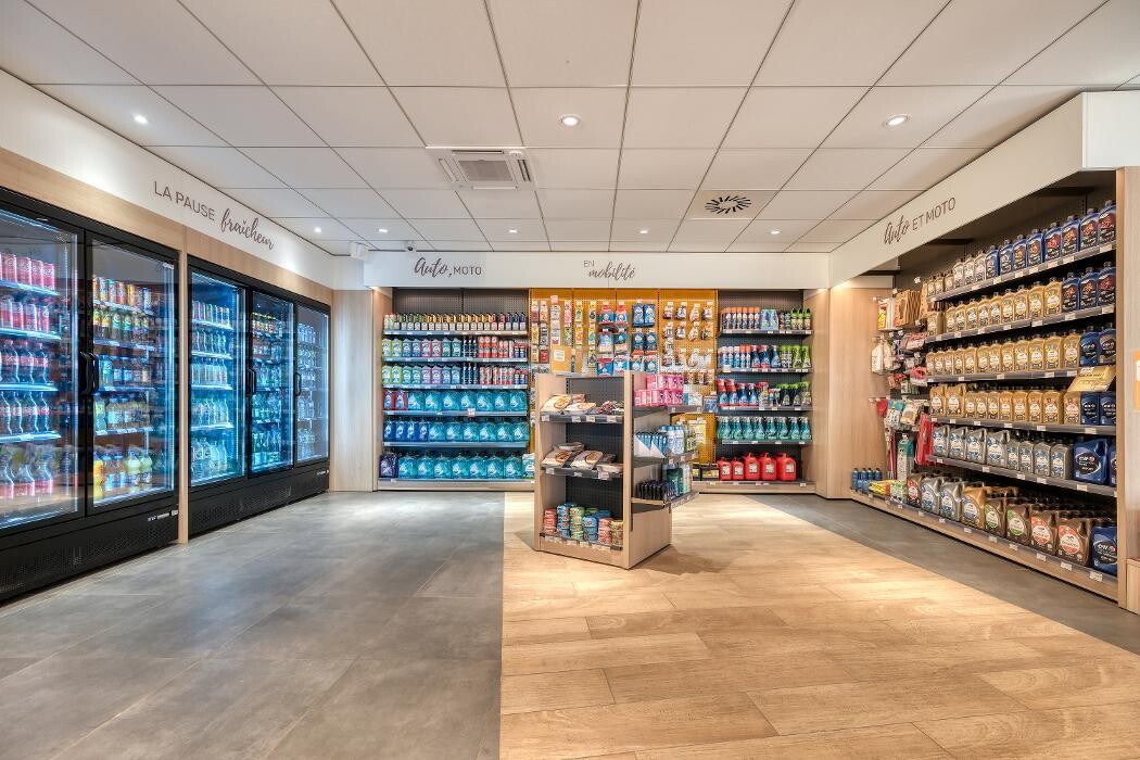 Images TotalEnergies Access - RELAIS PLAINE FAVREUSE EST
