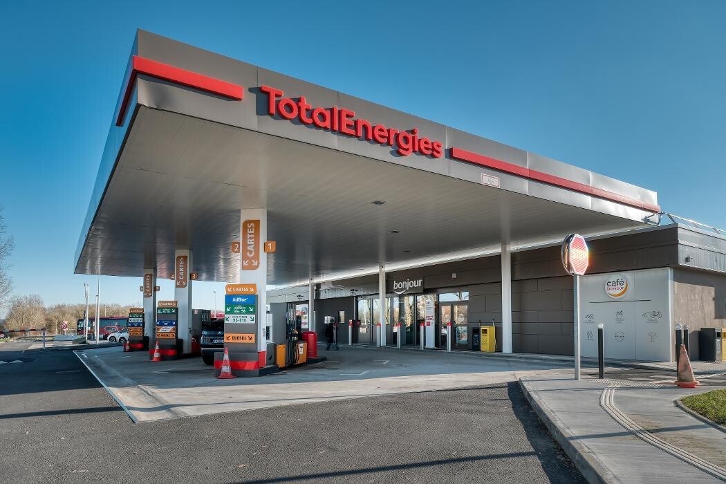 Images TotalEnergies Access - RELAIS PLAINE FAVREUSE EST