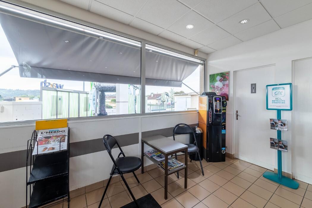 Images TotalEnergies Access - POREZ AUTO LOCA STATION