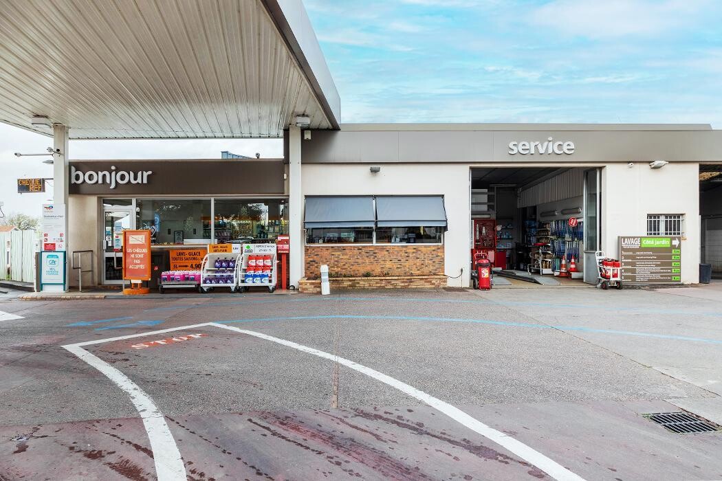 Images TotalEnergies Access - POREZ AUTO LOCA STATION