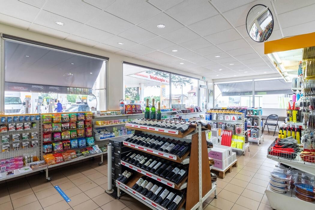 Images TotalEnergies Access - POREZ AUTO LOCA STATION
