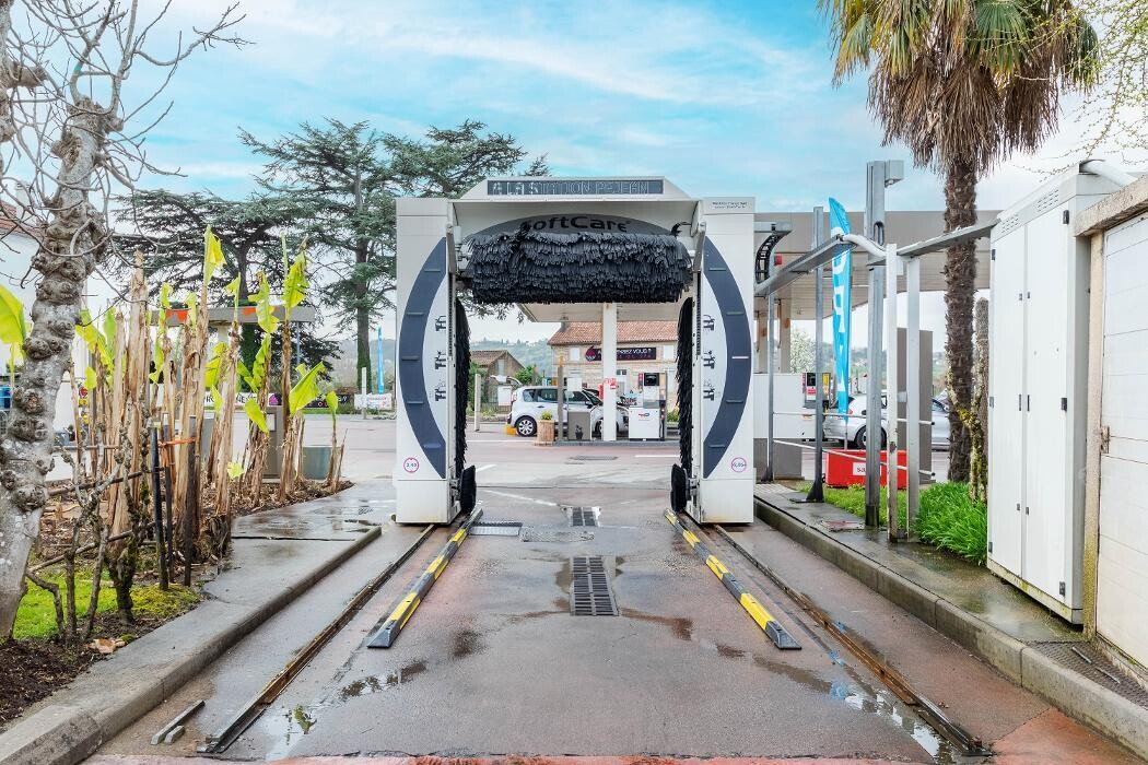 Images TotalEnergies Access - POREZ AUTO LOCA STATION