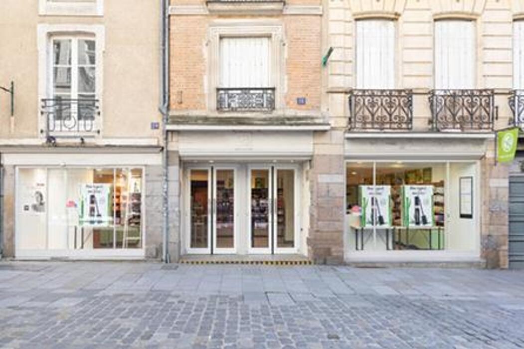 Images Yves Rocher