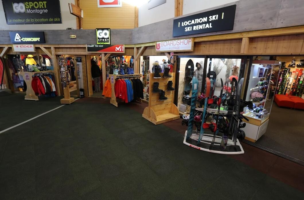 Images Concept - Location ski snowboard