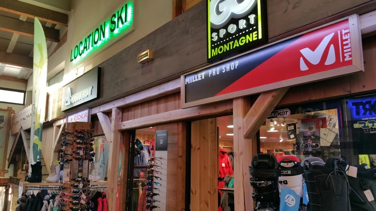 Images Concept - Location ski snowboard