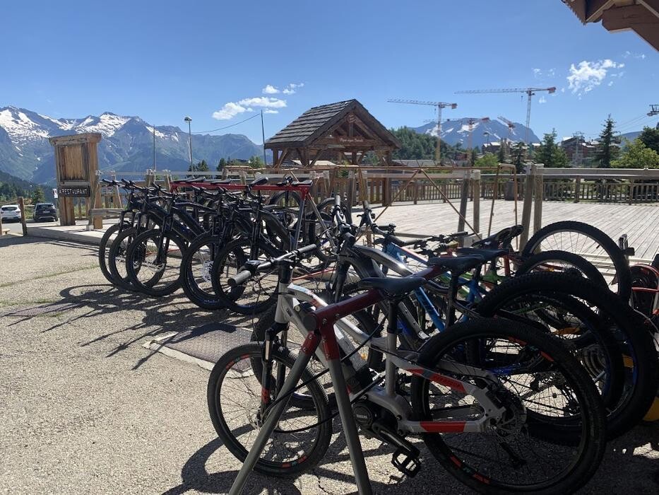 Images Concept - Location ski snowboard