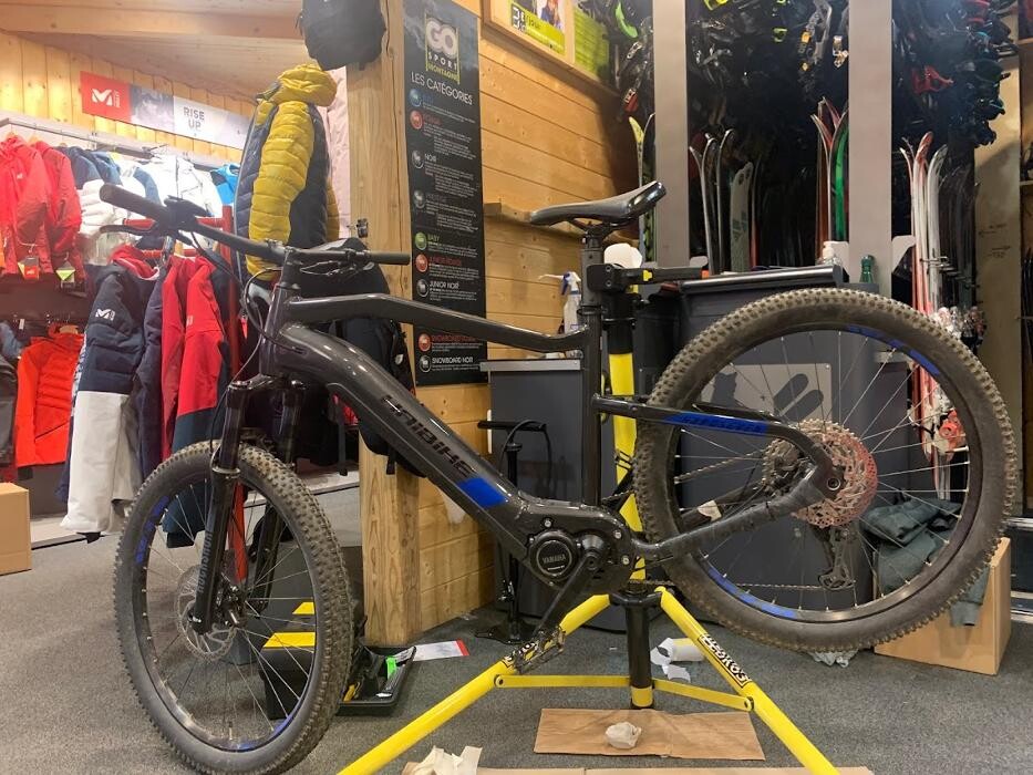 Images Concept - Location ski snowboard