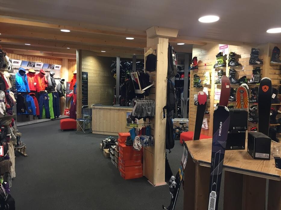 Images Concept - Location ski snowboard