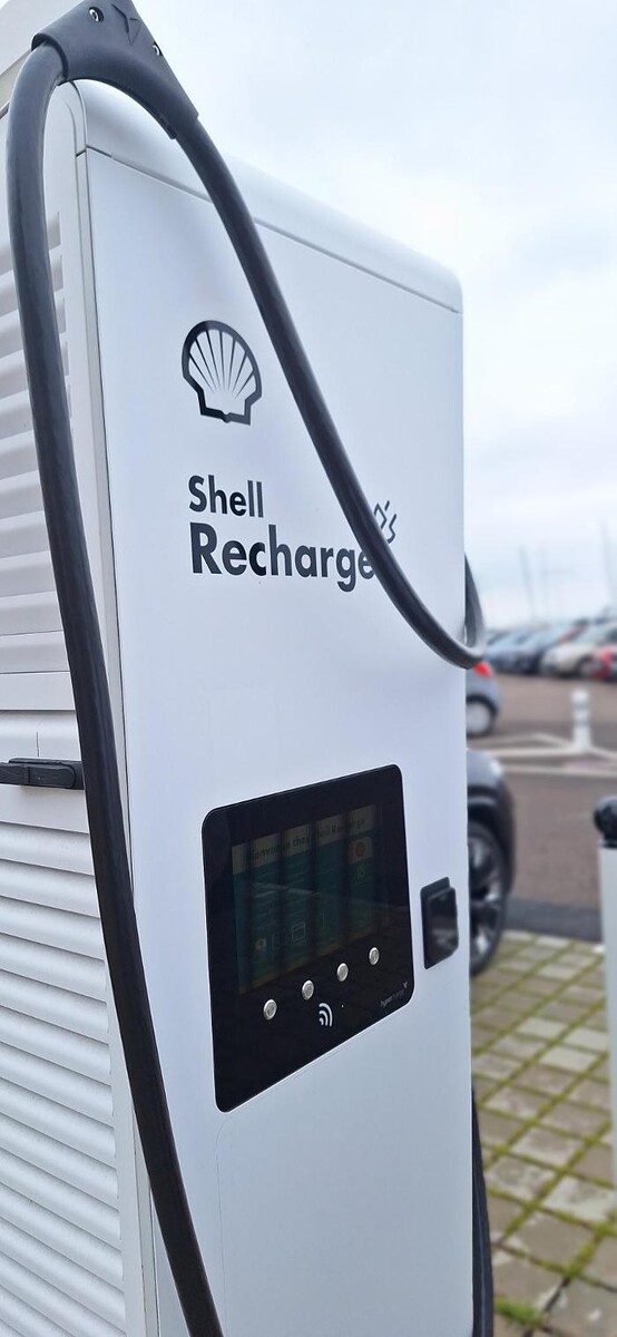 Images Shell Recharge Charging Station
