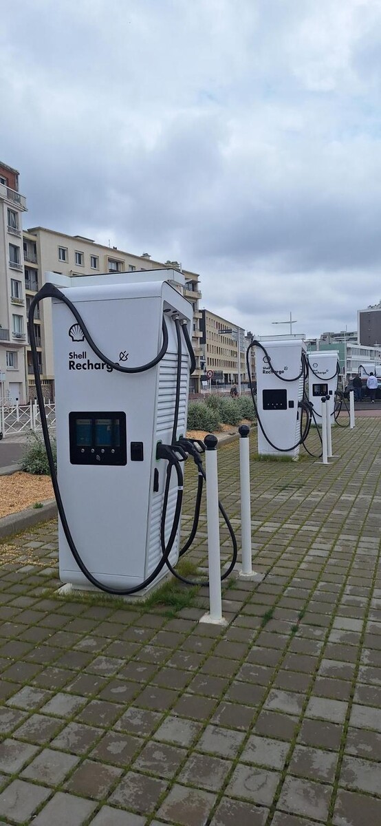 Images Shell Recharge Charging Station