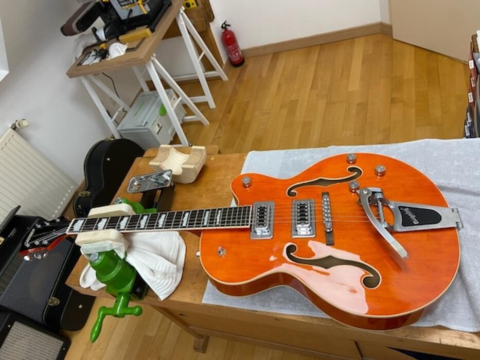 Images SG-E Services Guitare et Electronique