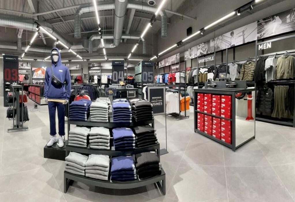 Images PUMA Outlet Usines