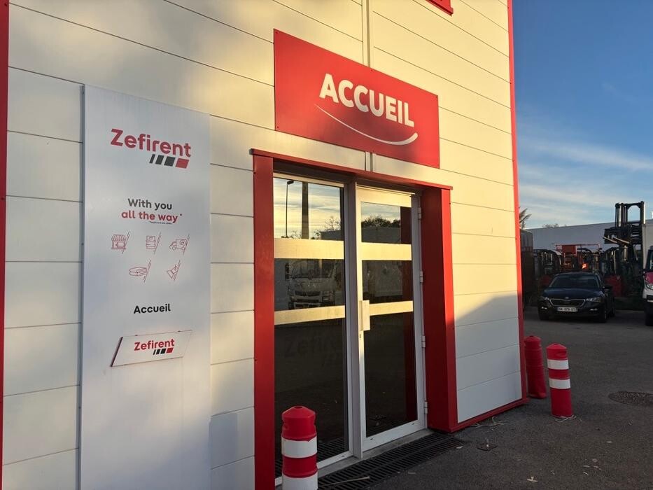 Images Zefirent Marseille - Location de véhicules professionnels