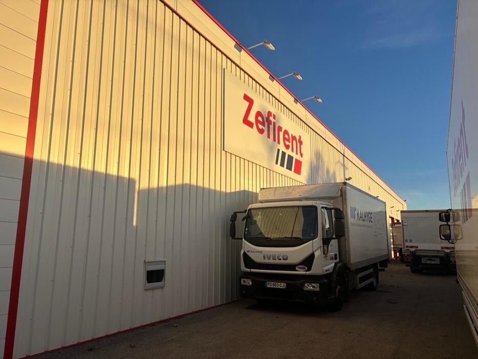 Images Zefirent Marseille - Location de véhicules professionnels