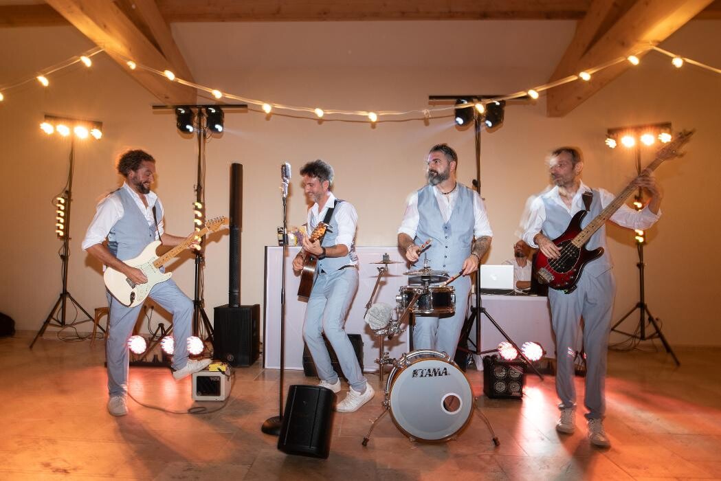 Images KARMA EVENT - Le Strolling BanD/DJ d'exception