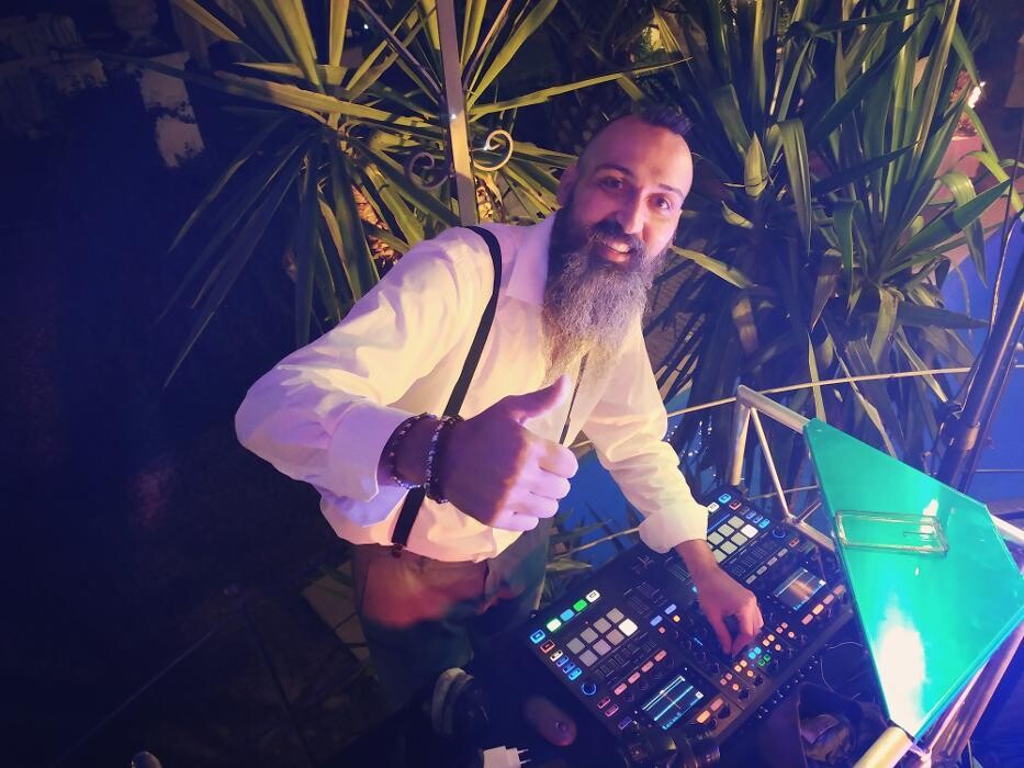 Images KARMA EVENT - Le Strolling BanD/DJ d'exception
