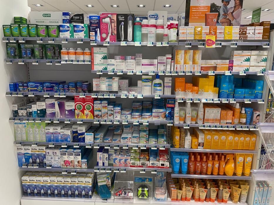 Images Grande Pharmacie de la Croix de Chavaux