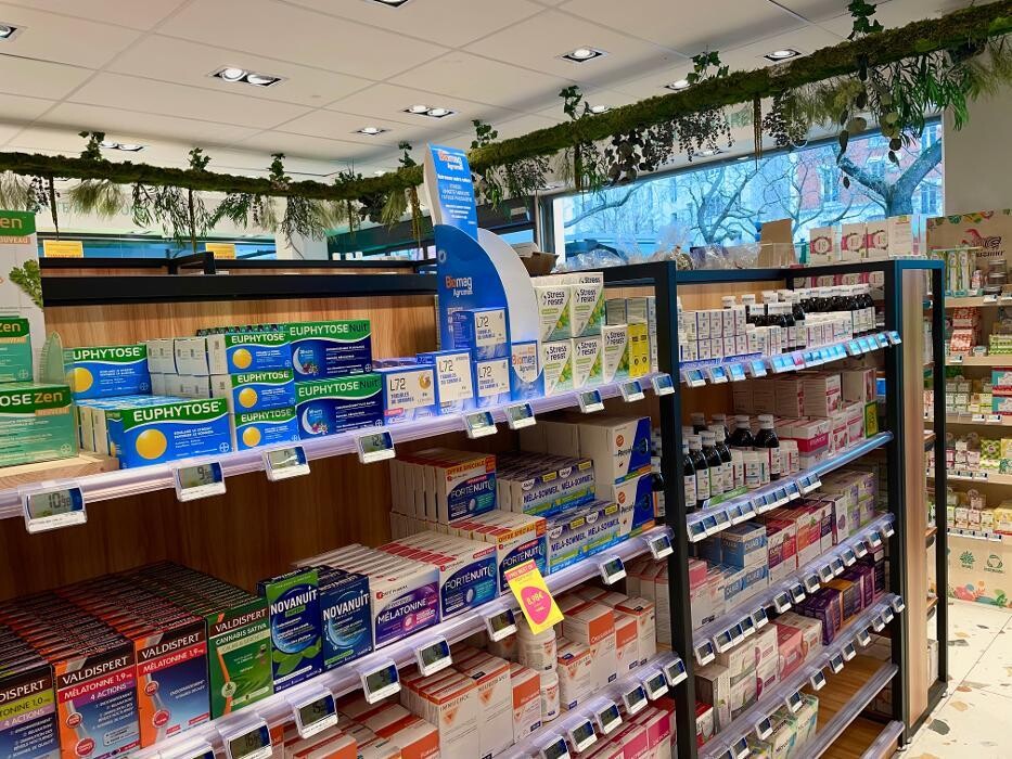 Images Grande Pharmacie de la Croix de Chavaux