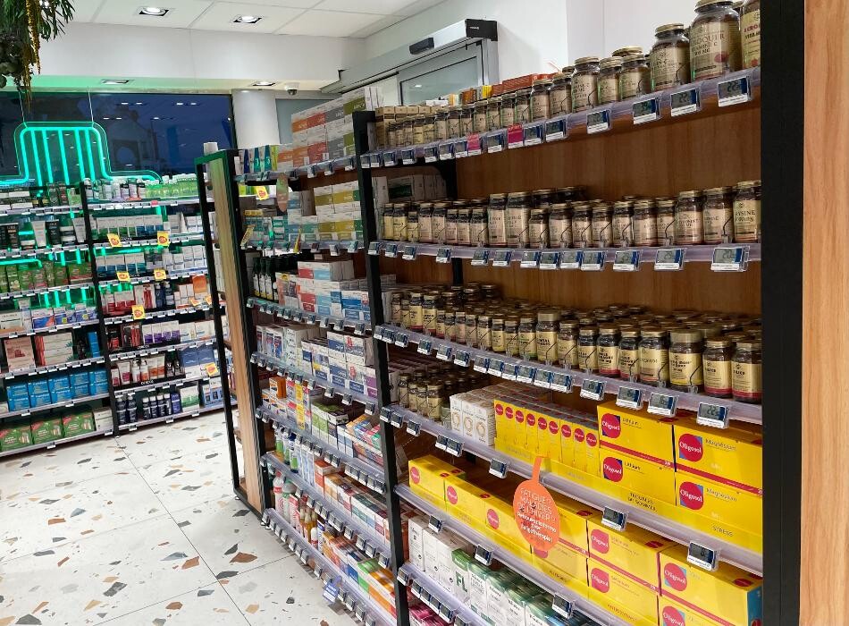 Images Grande Pharmacie de la Croix de Chavaux