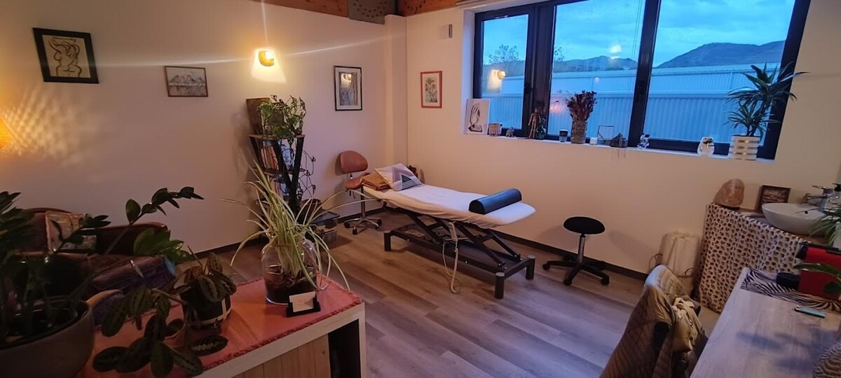 Images Hélène GRAHAM Ostéopathe D.O, à Urrugne